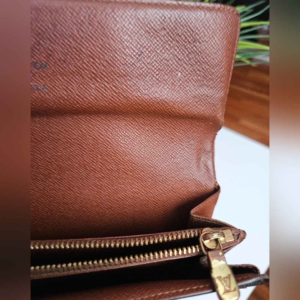 LOUIS VUITTON Vintage Brown Monogram Wallet With COA - Picture 13 of 16